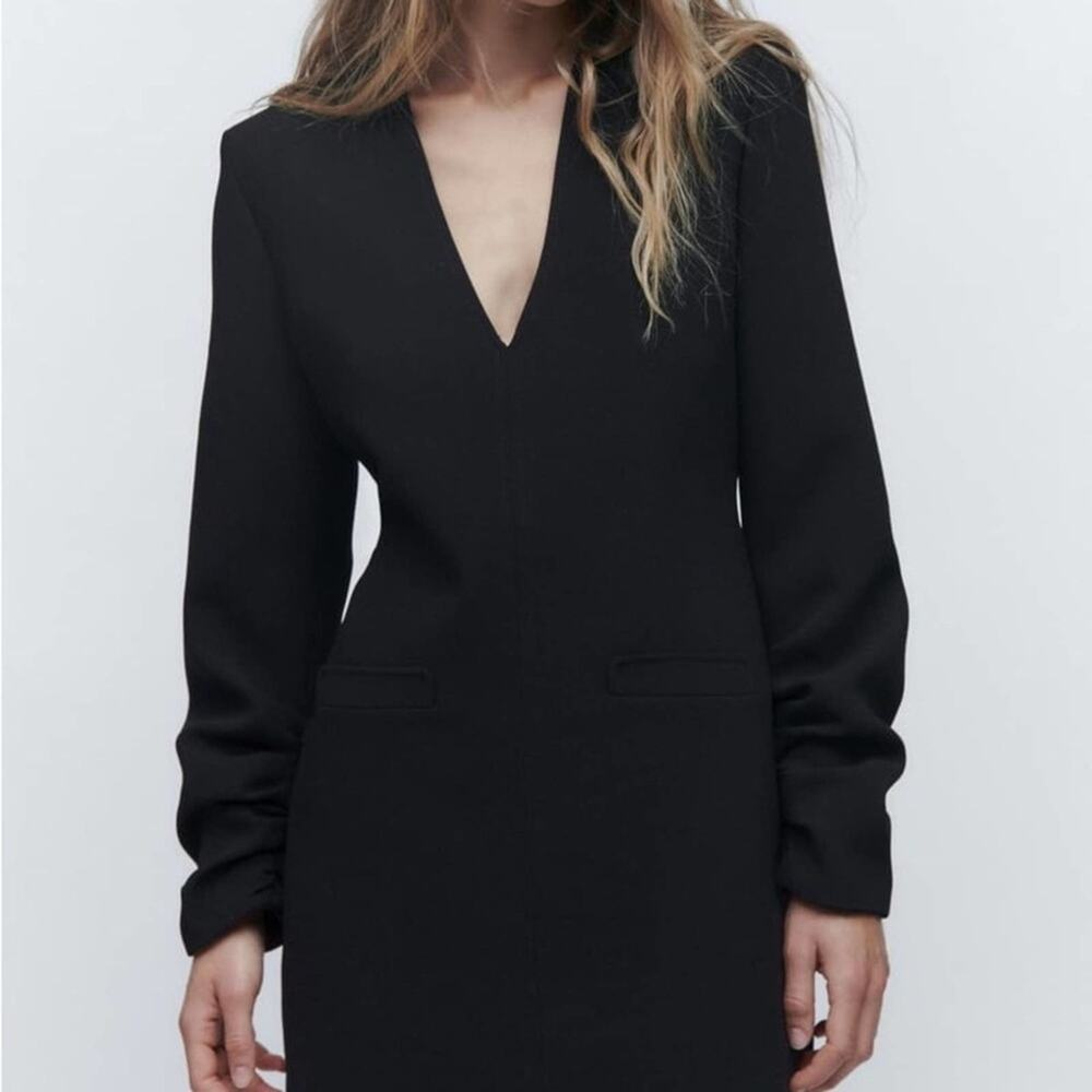 Zara Black V-Neck Long-Sleeve Mini Dress - Picture 2 of 8